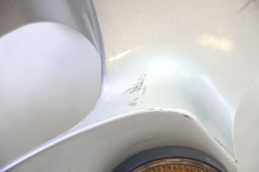 photo de GARDE BOUE AVANT SUKIDA TOP 1 50 (2003 - 2010) - Gros plan technique