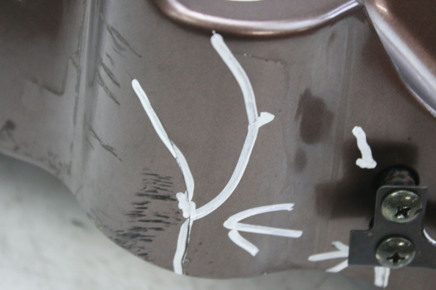 photo de GARDE BOUE AVANT PEUGEOT TWEET 4T 50 (2010 - 2014) - Marquages et références