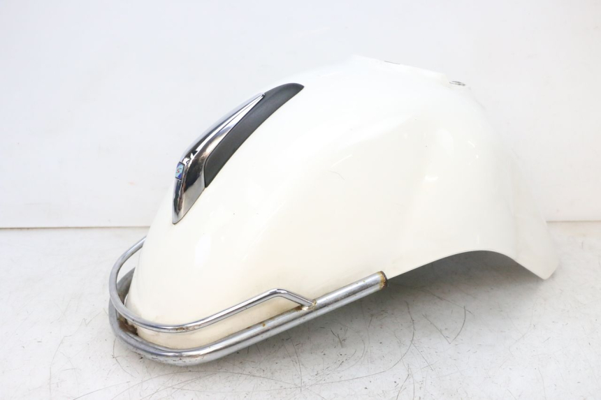 photo de GARDE BOUE AVANT PIAGGIO VESPA GTS SUPER IE 125 (2009 - 2016) - Vue principale