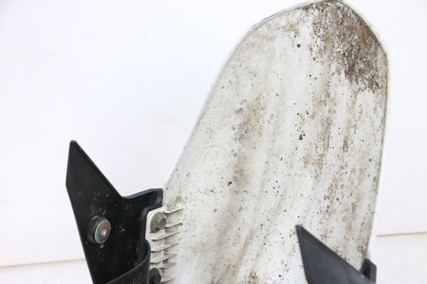 photo de GARDE BOUE AVANT YAMAHA X-MAX XMAX 125 (2010 - 2013) - Points de fixation