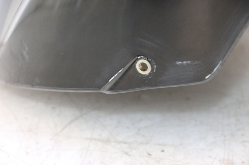 photo de GARDE BOUE AVANT YAMAHA YP MAJESTY 125 (2002 - 2006) - Zoom état d’usage