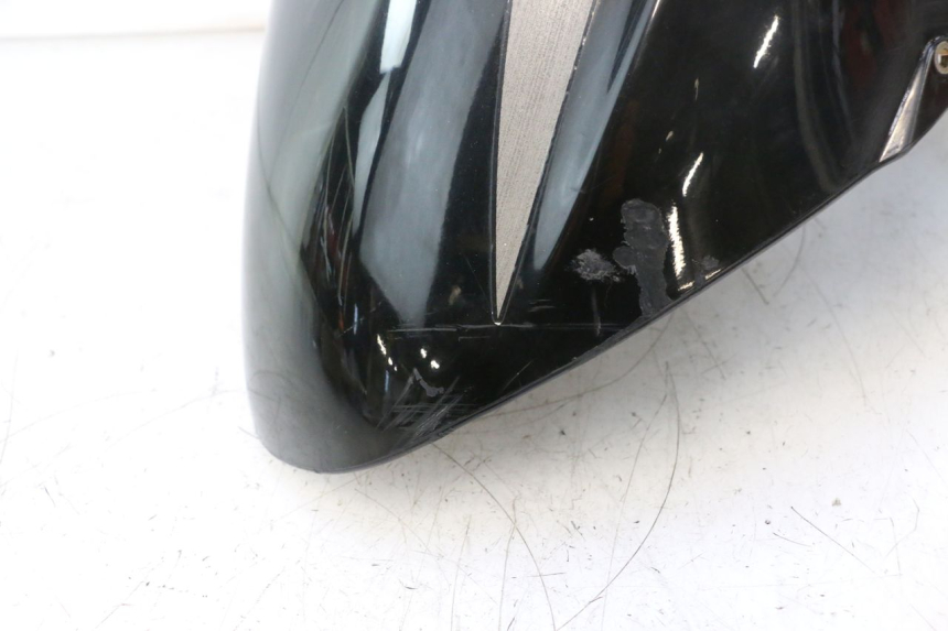photo de GARDE BOUE AVANT YAMAHA YP MAJESTY 125 (2002 - 2006) - Gros plan technique