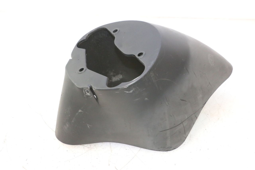 photo de GARDE BOUE AVANT PIAGGIO ZIP IGET 4T 50 (2021 - 2023) - Gros plan technique
