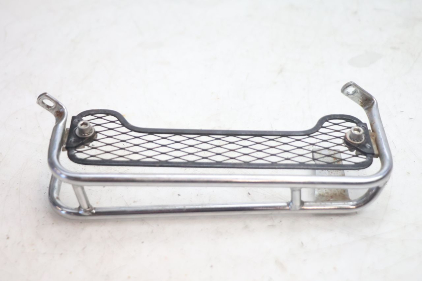 photo de GRILLE RADIATEUR SUZUKI DR S 600 (1985 - 1989) - Détail de la pièce