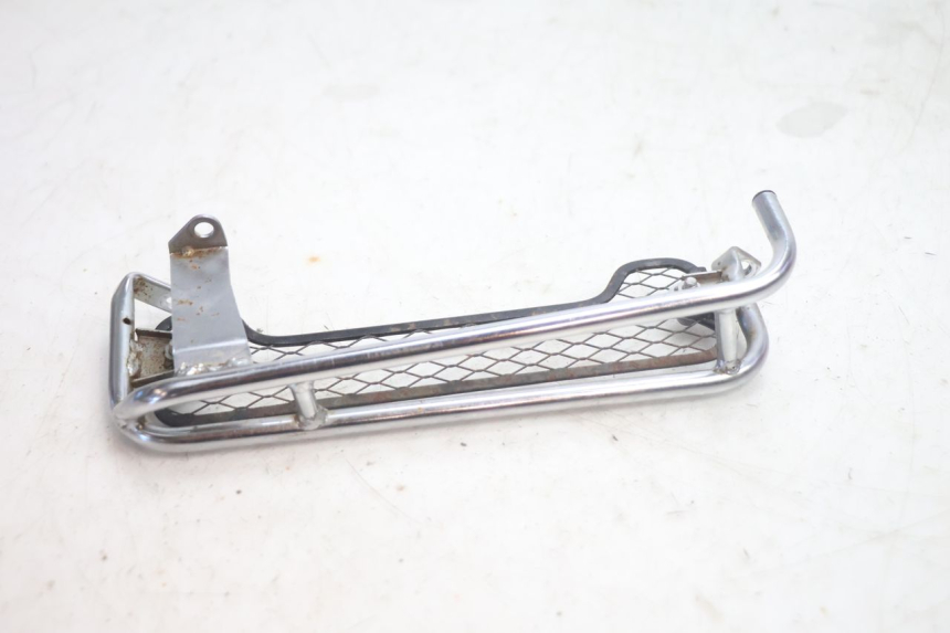 photo de GRILLE RADIATEUR SUZUKI DR S 600 (1985 - 1989) - Gros plan technique