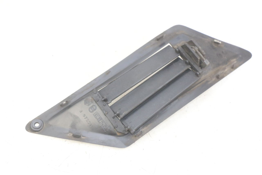 photo de GRILLE RADIATEUR DROITE GILERA NEXUS 125 (2007 - 2009)