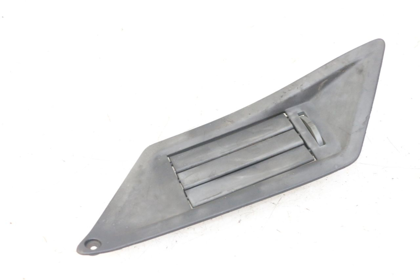 photo de GRILLE RADIATEUR DROITE GILERA NEXUS 125 (2009 - 2013)