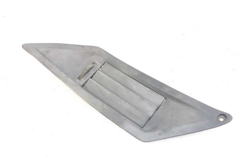 photo de GRILLE RADIATEUR DROITE GILERA NEXUS 125 (2009 - 2013)