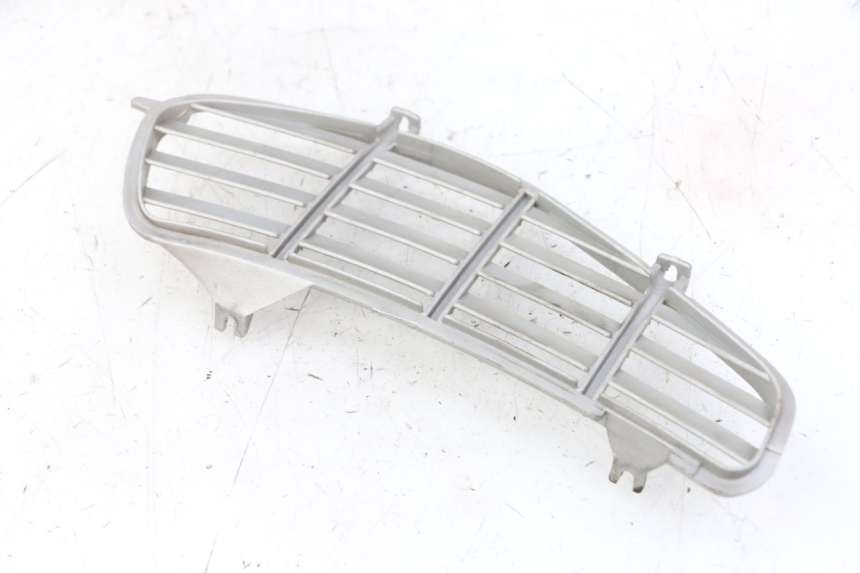 photo de GRILLE RADIATEUR DROITE PIAGGIO VESPA GRANTURISMO 200 (2004 - 2005)