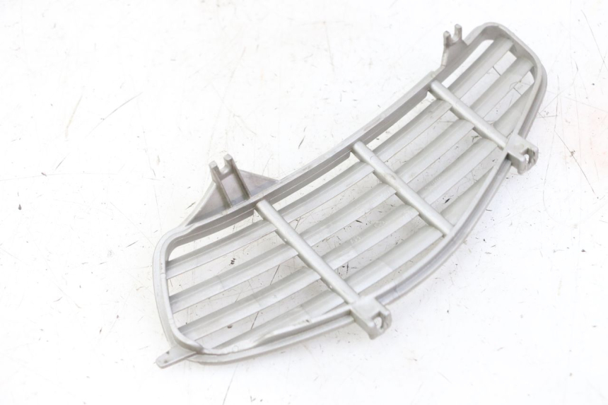 photo de GRILLE RADIATEUR DROITE PIAGGIO VESPA GRANTURISMO 200 (2004 - 2005)
