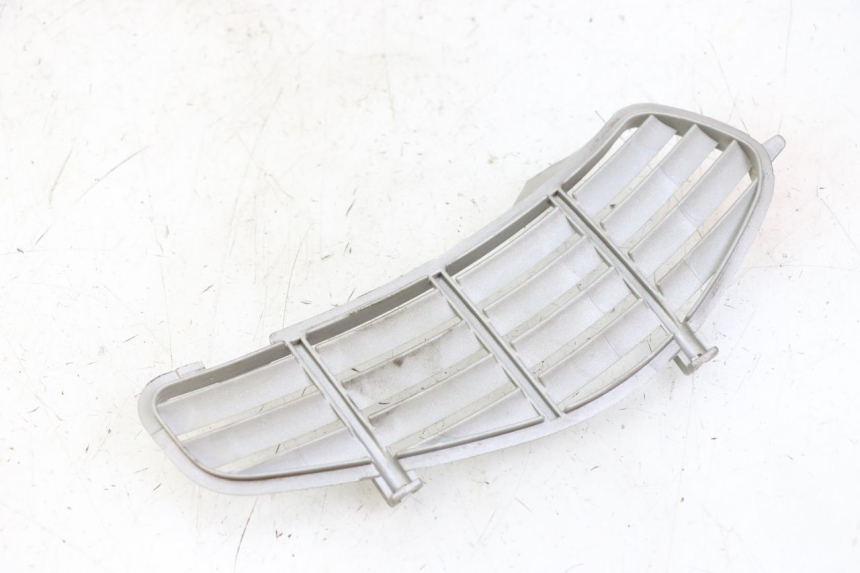 photo de GRILLE RADIATEUR DROITE PIAGGIO VESPA GRANTURISMO 200 (2004 - 2005)