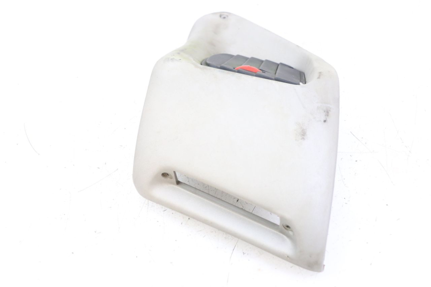 photo de GRILLE RADIATEUR DROITE GILERA RUNNER LC 50 (1997 - 1998) - Autre angle de vue