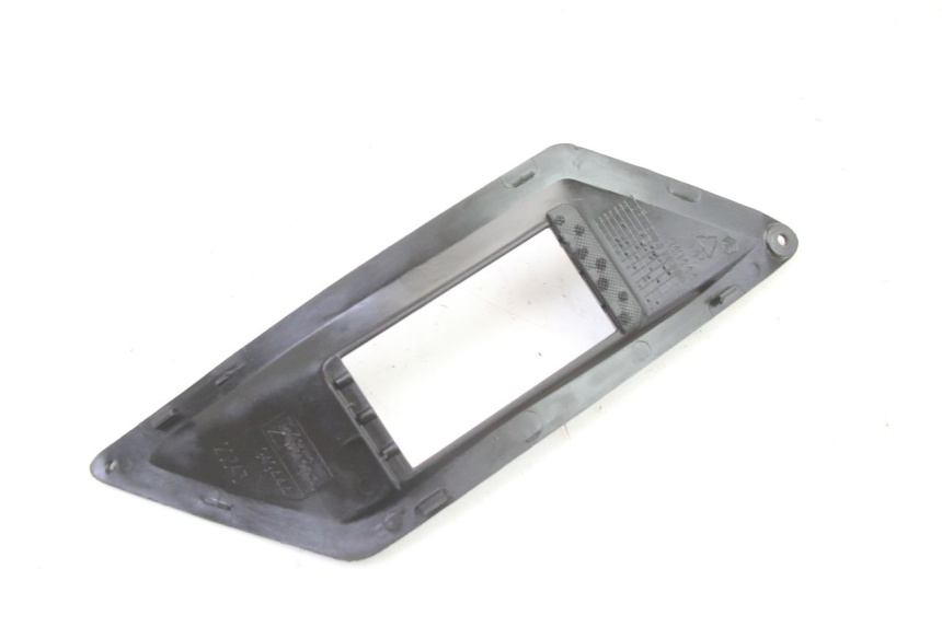 photo de GRILLE RADIATEUR DROITE GILERA RUNNER SP 50 (2006 - 2008)