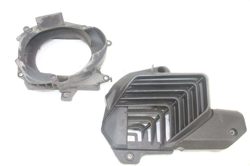 photo de GRILLE RADIATEUR HONDA FORZA 125 (2021 - 2025) - Vue principale