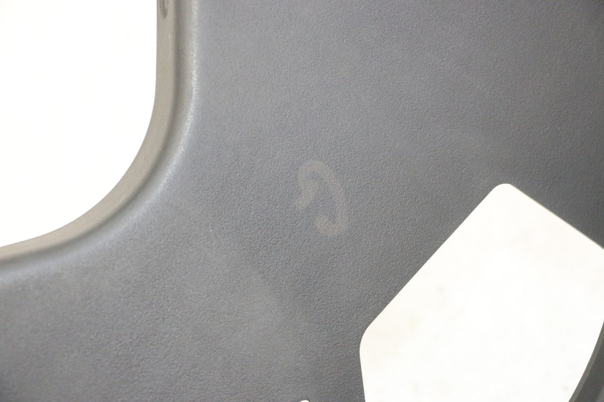 photo de GRILLE RADIATEUR GAUCHE QUADRO 4 4D 350 (2015 - 2018)