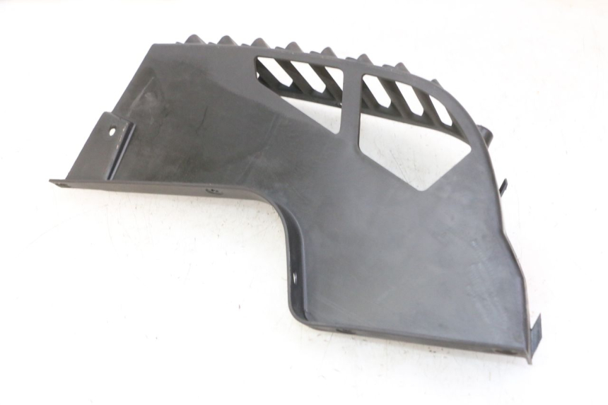 photo de GRILLE RADIATEUR GAUCHE QUADRO 4 4D 350 (2015 - 2018)