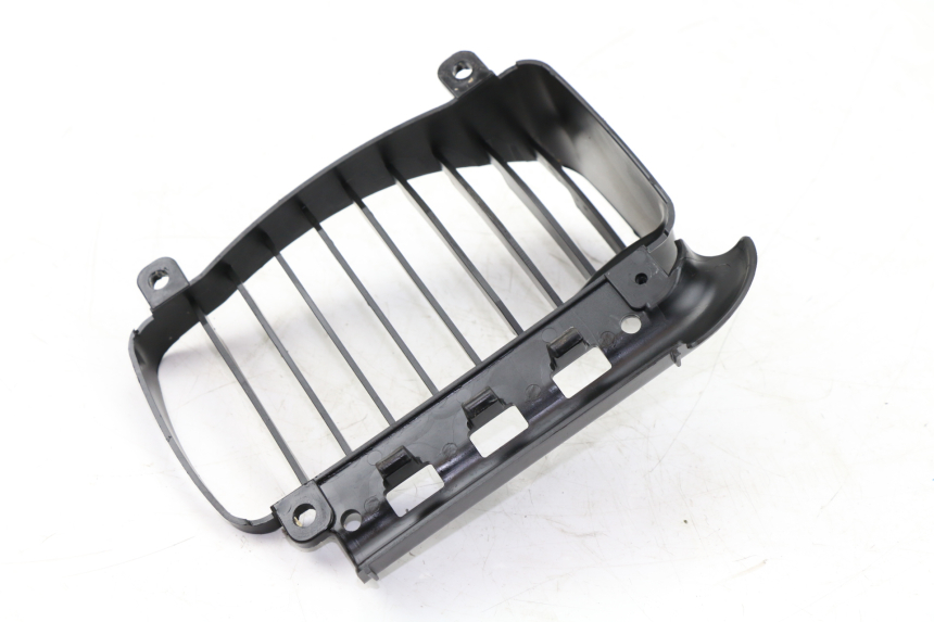photo de GRILLE RADIATEUR GAUCHE PIAGGIO VESPA GRANTURISMO 125 (2003 - 2007)