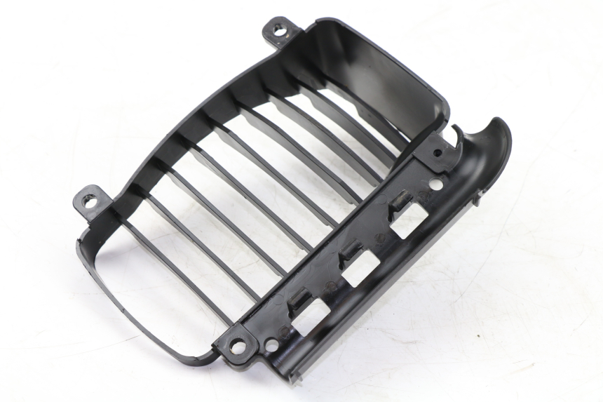 photo de GRILLE RADIATEUR GAUCHE PIAGGIO VESPA GRANTURISMO 125 (2003 - 2007)