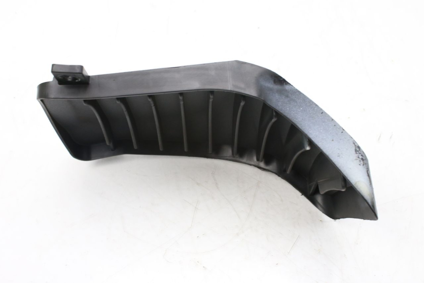 photo de GRILLE RADIATEUR GAUCHE PIAGGIO VESPA GTS IGET ABS 125 (2017 - 2023)