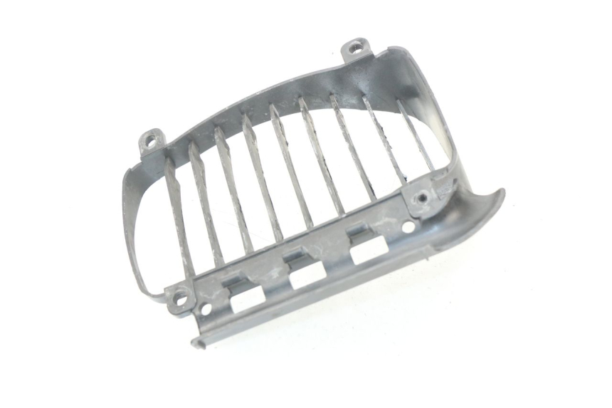 photo de GRILLE RADIATEUR GAUCHE PIAGGIO VESPA GTS SUPER IE 125 (2009 - 2016)