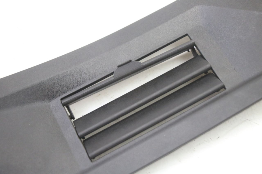 photo de GRILLE RADIATEUR GAUCHE GILERA RUNNER SP 50 (2006 - 2008)