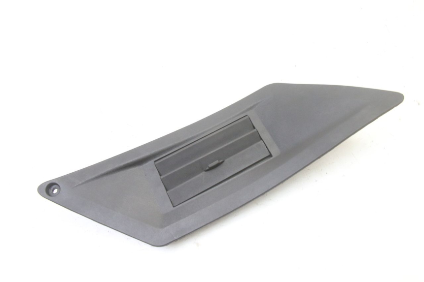 photo de GRILLE RADIATEUR GAUCHE GILERA RUNNER SP 50 (2006 - 2008)
