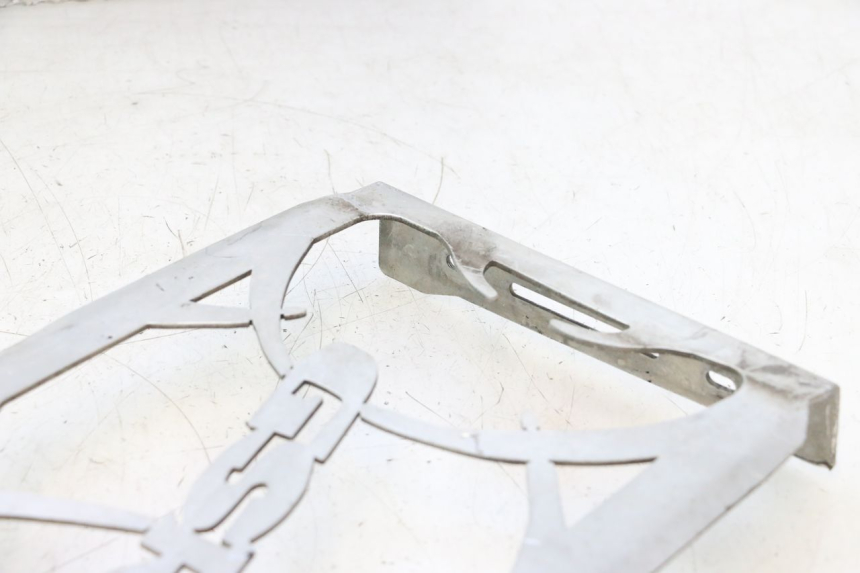 photo de GRILLE RADIATEUR SUZUKI GSR 600 (2005 - 2012) - Détails caractéristiques