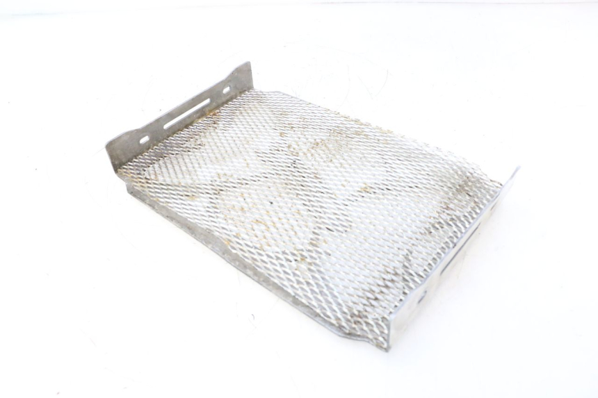 photo de GRILLE RADIATEUR SUZUKI GSR 600 (2005 - 2012) - Focus structure