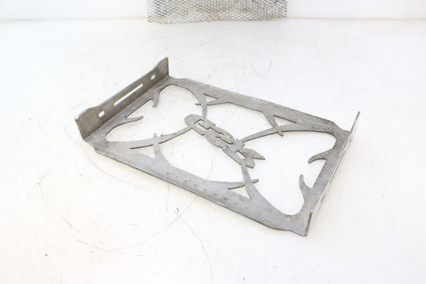 photo de GRILLE RADIATEUR SUZUKI GSR 600 (2005 - 2012) - Autre angle de vue