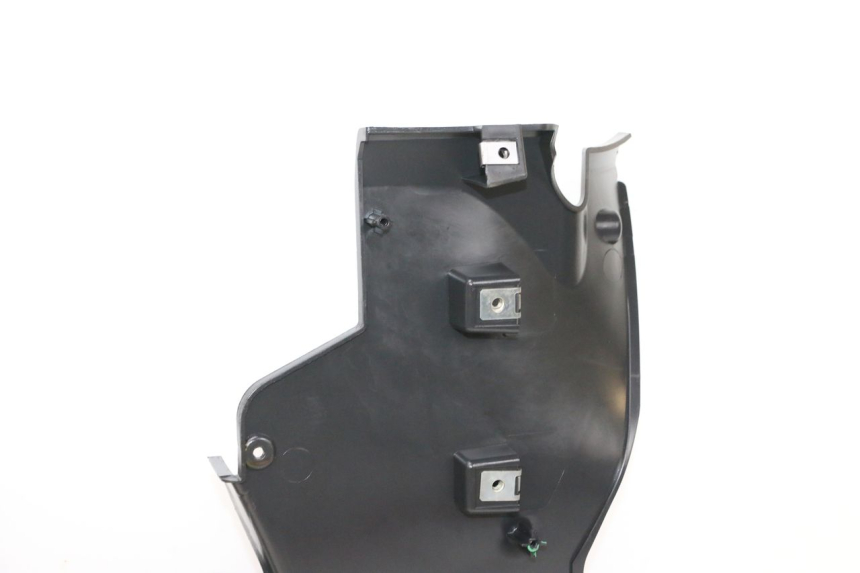 photo de GRILLE RADIATEUR PIAGGIO MP3 HPE 300 (2019 - 2026) - Zoom état d’usage