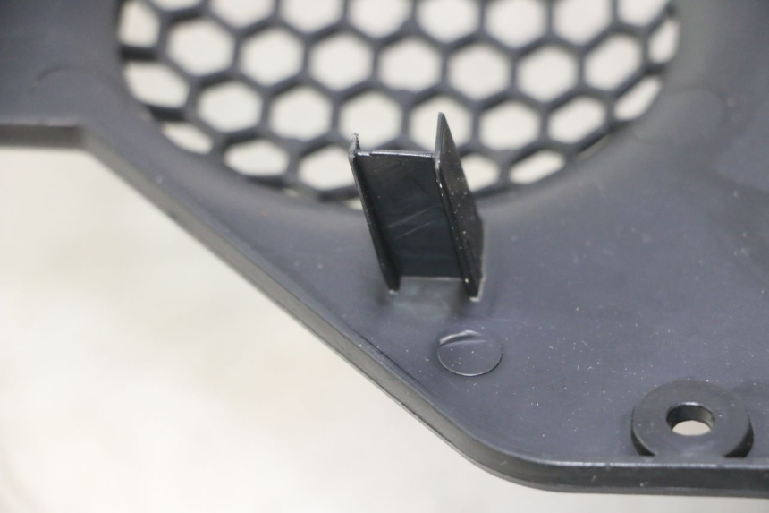 photo de GRILLE RADIATEUR PIAGGIO MP3 HPE 530 (2022 - 2026) - Détail de la pièce