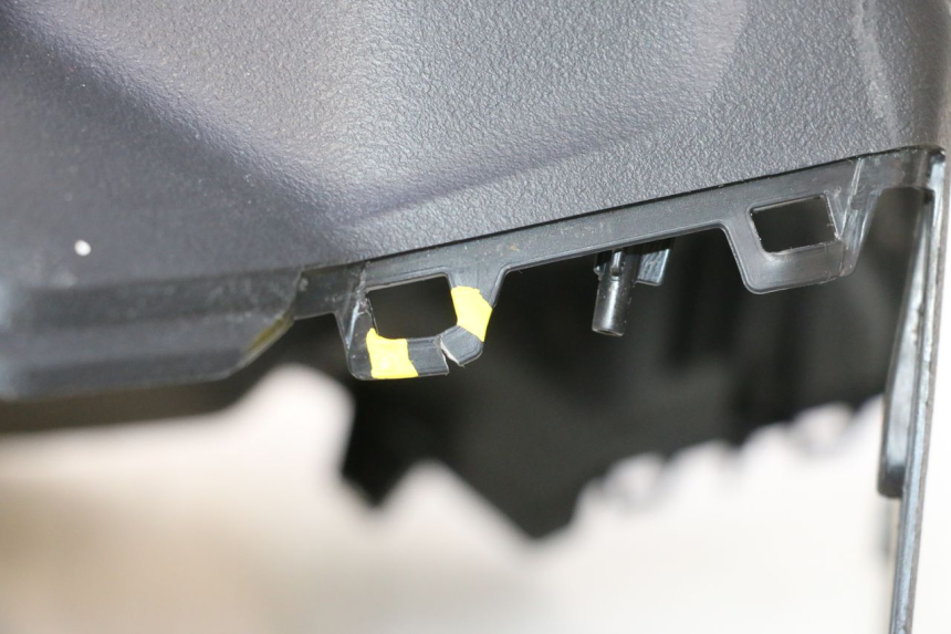 photo de GRILLE RADIATEUR PIAGGIO MP3 HPE 530 (2022 - 2026) - Détails caractéristiques