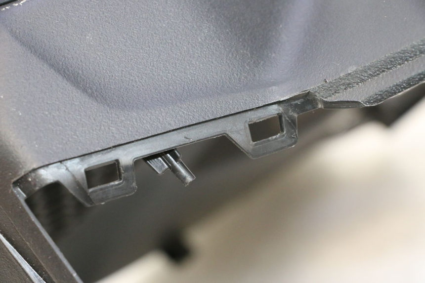 photo de GRILLE RADIATEUR PIAGGIO MP3 HPE 530 (2022 - 2026) - Marquages et références