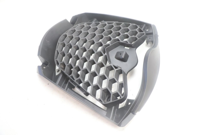 photo de GRILLE RADIATEUR PIAGGIO MP3 500 (2016 - 2018) - Zoom état d’usage