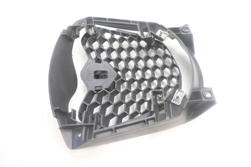 photo de GRILLE RADIATEUR PIAGGIO MP3 500 (2016 - 2018) - Gros plan technique