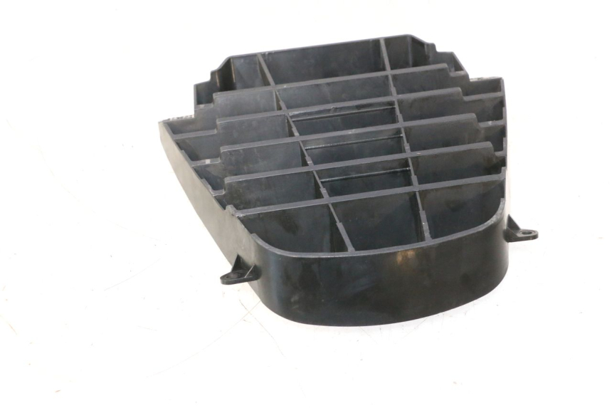 photo de GRILLE RADIATEUR PIAGGIO MP3 125 (2006 - 2014) - Zoom état d’usage