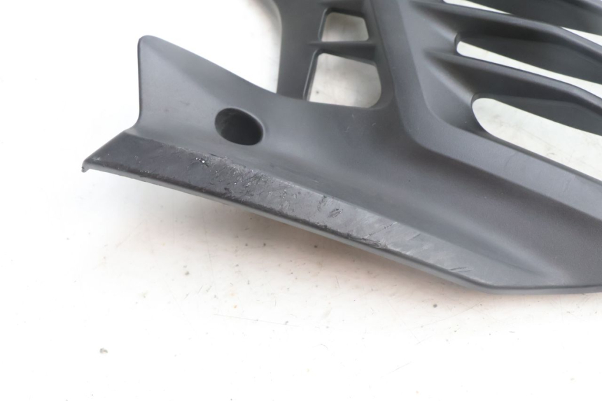 photo de GRILLE RADIATEUR YAMAHA N-MAX NMAX 125 (2021 - 2024) - Détail de la pièce