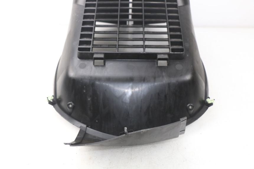 photo de GRILLE RADIATEUR PEUGEOT SATELIS 125 (2013 - 2018)