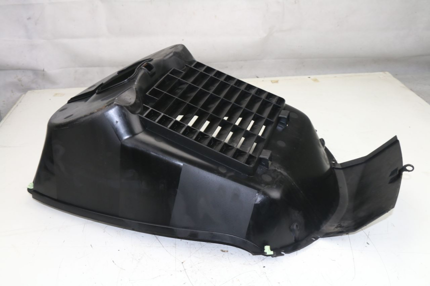 photo de GRILLE RADIATEUR PEUGEOT SATELIS 125 (2013 - 2018)