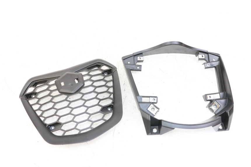 photo de GRILLE RADIATEUR PIAGGIO MP3 HPE 350 (2018 - 2020)