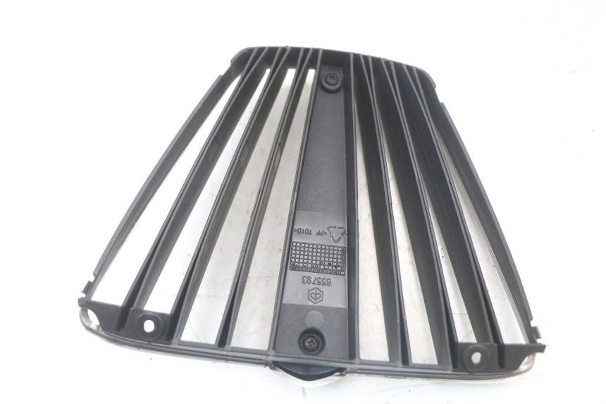 photo de GRILLE RADIATEUR PIAGGIO MP3 LT 400 (2007 - 2012)