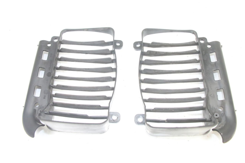 photo de GRILLE RADIATEUR PIAGGIO VESPA GRANTURISMO 125 (2003 - 2007)
