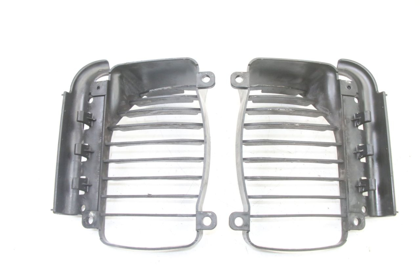 photo de GRILLE RADIATEUR PIAGGIO VESPA GRANTURISMO 125 (2003 - 2007)