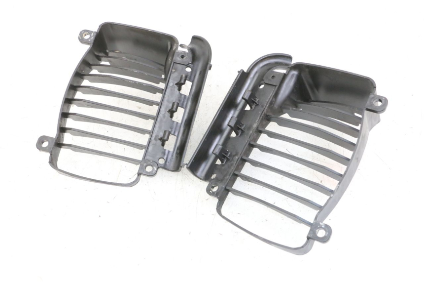 photo de GRILLE RADIATEUR PIAGGIO VESPA GRANTURISMO 200 (2004 - 2005)