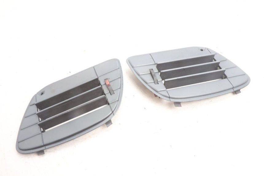 photo de GRILLE RADIATEUR GILERA RUNNER SP 50 (2002 - 2004) - Vue principale