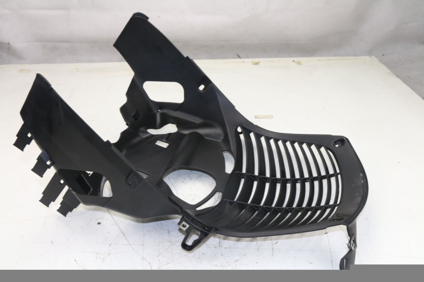 photo de GRILLE RADIATEUR YAMAHA X-MAX ABS 125 (2010 - 2014)