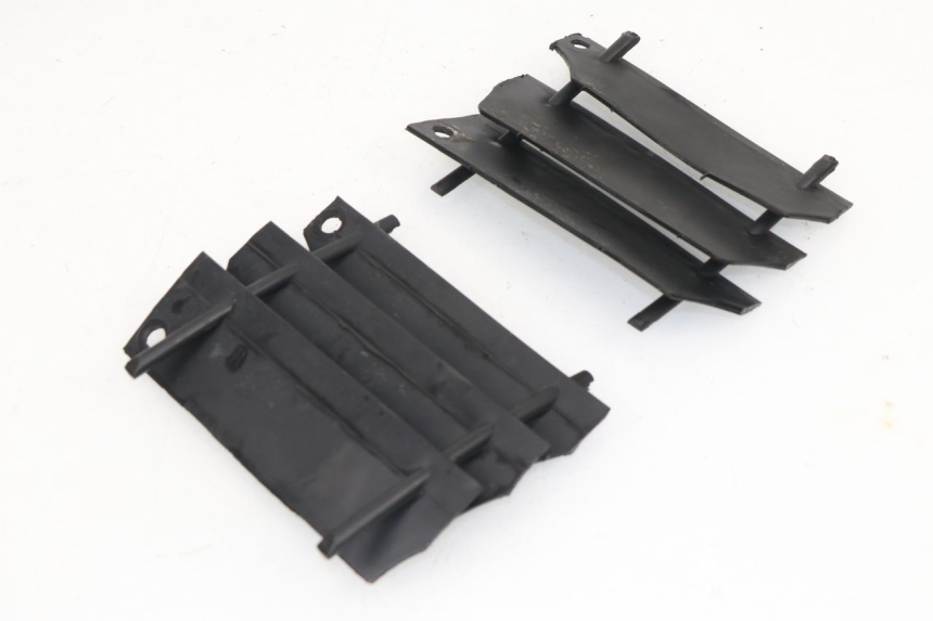photo de GRILLE RADIATEUR YAMASAKI ROADSTER 50 (2013 - 2018)