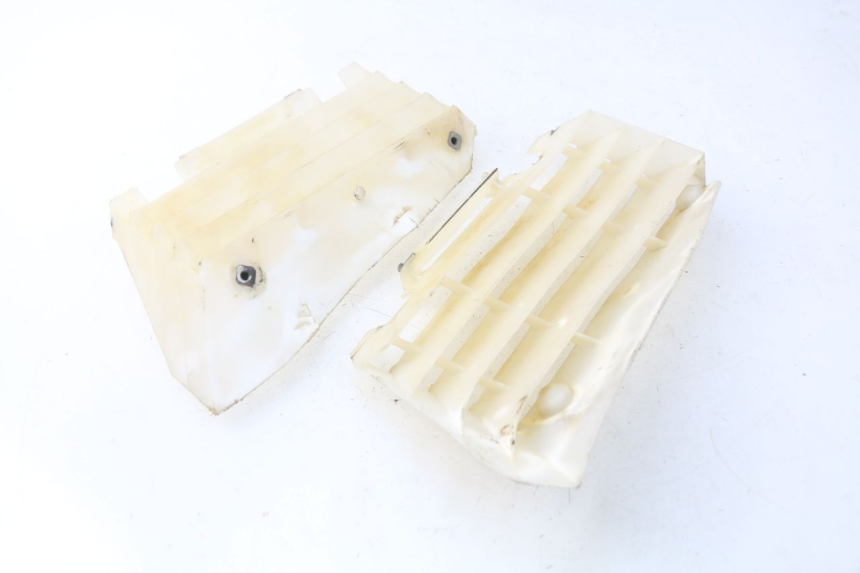 photo de GRILLE RADIATEUR YAMAHA YZ-F YZF 250 (2014 - 2018) - Détail de la pièce