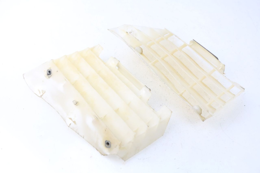 photo de GRILLE RADIATEUR YAMAHA YZ-F YZF 250 (2014 - 2018) - Zoom état d’usage