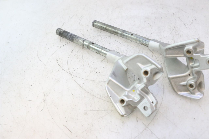 photo de GUIDON GILERA GP 800 (2007 - 2013) - Points de fixation